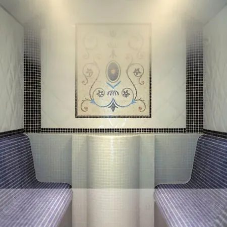 Hotel Nuremore & Country Club