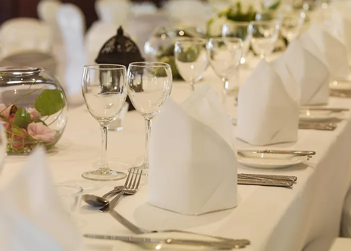 호텔 Nuremore & Country Club