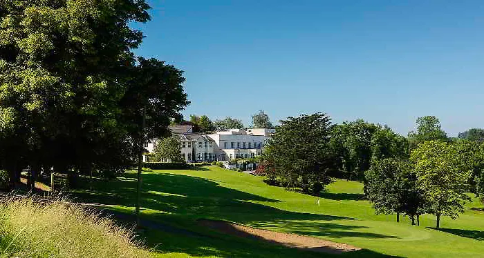 Nuremore & Country Club מלון 4*
