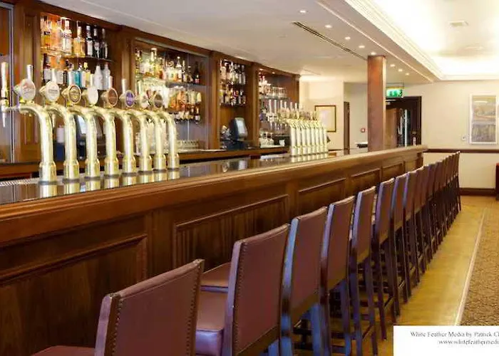 호텔 Nuremore & Country Club